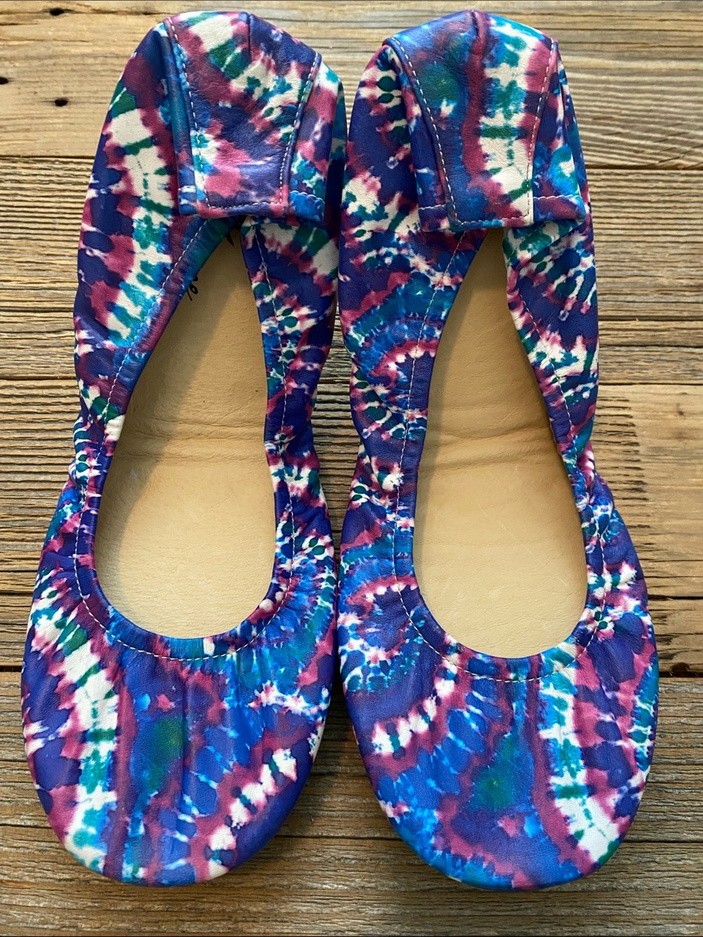 The Stonehouse Leather Foldable Flats. Tie-Dye. 8.